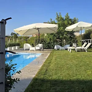 Malvasio Pool And Jacuzzi Bed & Breakfast